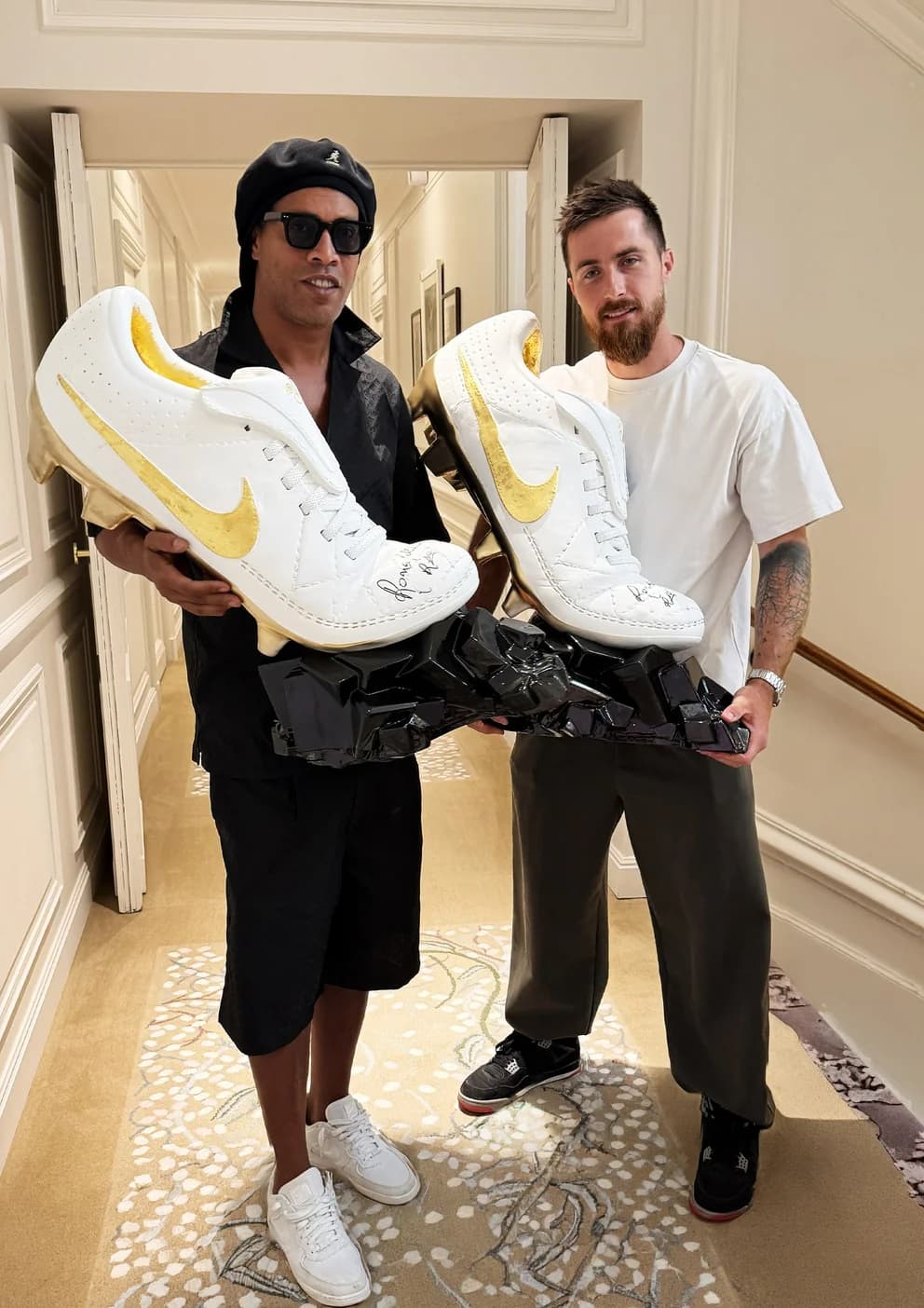 Ronaldinho — CAVART